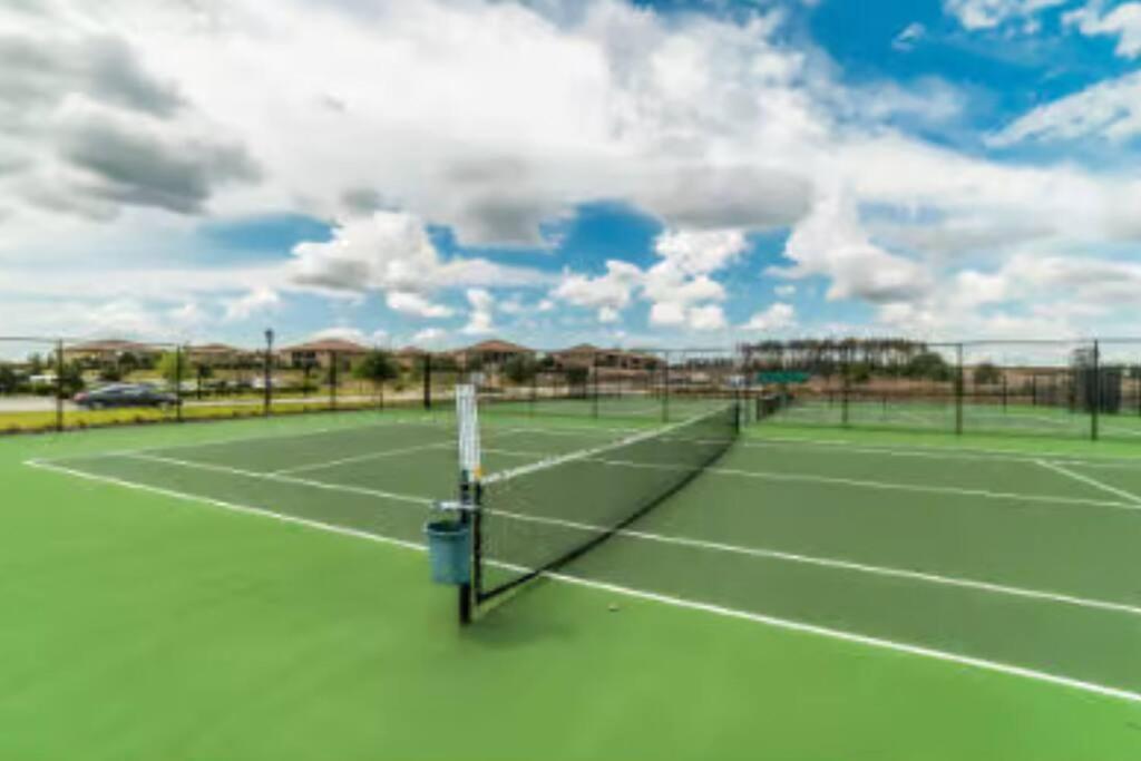 Close To & Other Theme Parks,private Heated Poolspa, Bbq & Game Rm *