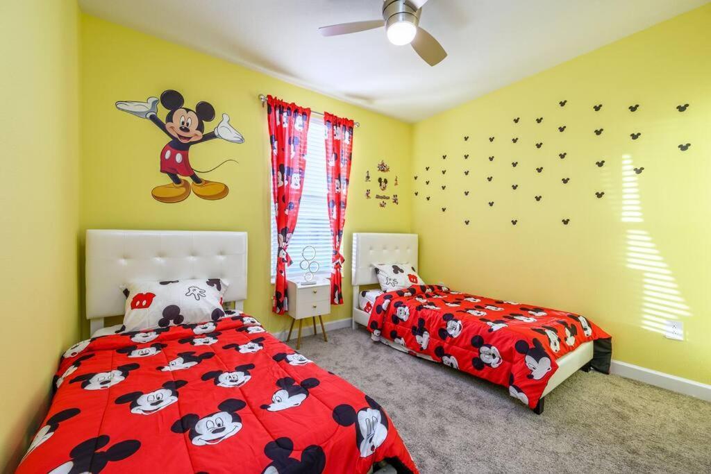 Hébergement de vacances Close To & Other Theme Parks,private Heated Poolspa, Bbq & Game Rm