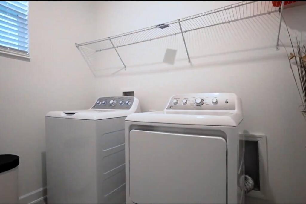Close To & Other Theme Parks,private Heated Poolspa, Bbq & Game Rm Hébergement de vacances Kissimmee
